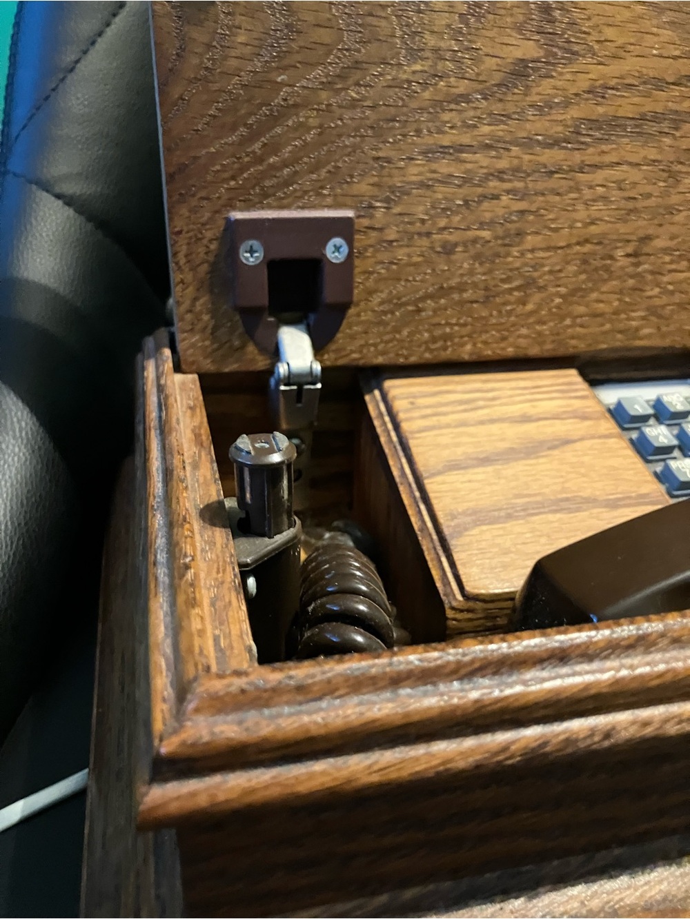 Rare Find! Hidden Touch-Tone Telephone In Wood Box Case - Picture 6 of 10